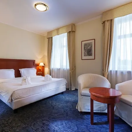 Hestia Jugend Hotel 4*